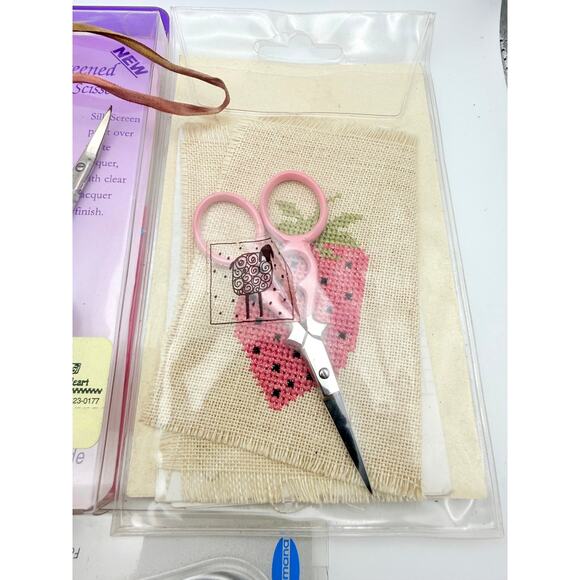 4 Unopened Vintage Embroidery Scissors w/ Black Sheep | Kelmscott, Premax, Italy - Picture 4 of 6